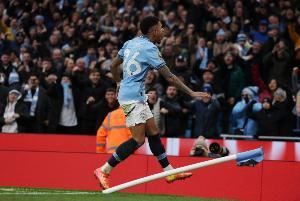 天空体育：曼城和热刺谈萨维尼奥，但要求比5000万欧更高的转会费