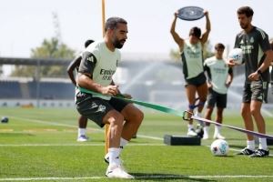 挥汗如雨！皇马众将积极训练，备战西甲首轮对奥萨苏纳