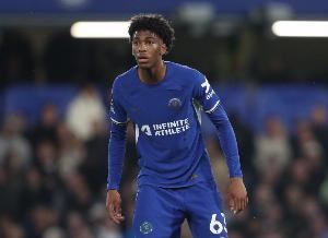 卫报：曼城纽卡伯恩茅斯等众多球队有意阿奇姆彭，切尔西不愿放人