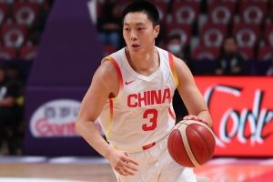 媒体人：胡明轩有时状态不稳是事实 但很多时候都是最能打硬仗的