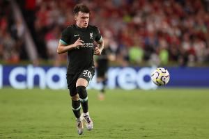 记者：本-多克完成伯恩茅斯第一部分体检，利物浦保留回购条款