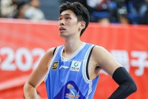 邹阳：有很多质疑的声音 感谢球迷球队的支持 续约2年 爱拼才会赢