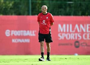 隆戈：阿莱格里对米兰中卫引援有明确要求，需已成名且经验丰富