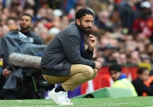 🤣卡拉格：阿莫林要不是长得很帅，可能早就被曼联解雇了