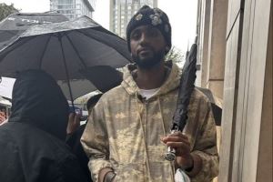 表兄弟不安排一下？沃克前一天晚上开始排队购买亚历山大的签名鞋