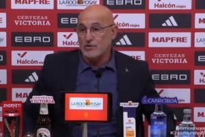 没照顾好球员？西班牙主帅：弗里克也带过国家队，很惊讶他这么说