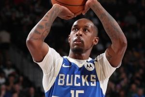 美记：雄鹿将裁掉双向合同球员贾马里-布耶 为字母弟腾阵容空间