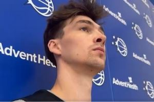 签双向合同！卡斯尔顿：感谢魔术给我这个机会 很幸运也特别兴奋