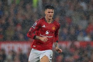 太阳报:曼联内部人士强调舍什科比霍伊伦更适合球队,对后者失望