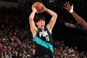 斯普利特：G联赛的比赛让杨瀚森更自信了 沟通更多也更活跃了